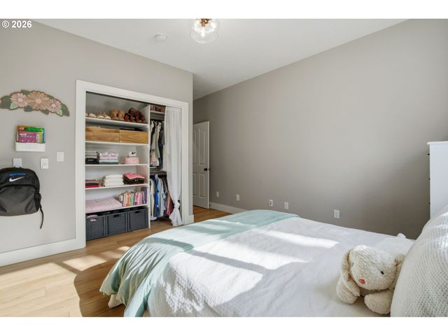 20165 SPYGLASS Ct, Oregon City, OR 97045