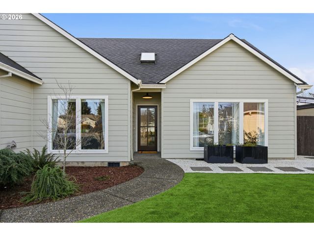 20165 SPYGLASS Ct, Oregon City, OR 97045