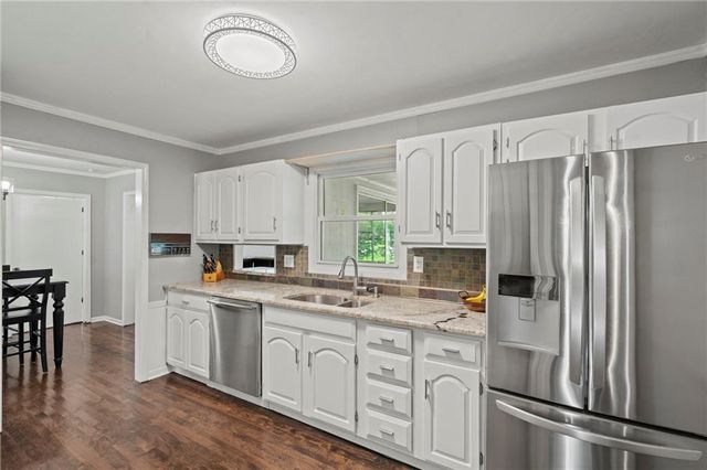 7333 W Maple Street, Overland Park, KS 66204