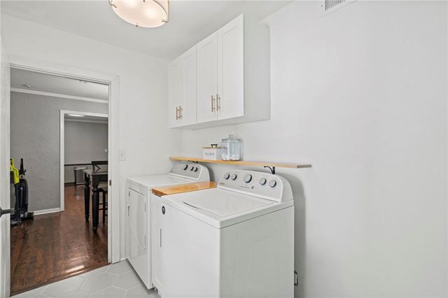 7333 W Maple Street, Overland Park, KS 66204
