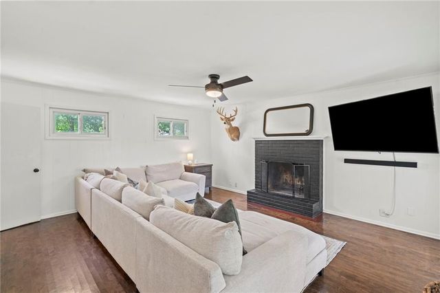7333 W Maple Street, Overland Park, KS 66204