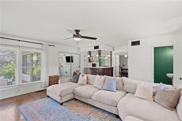 7333 W Maple Street, Overland Park, KS 66204