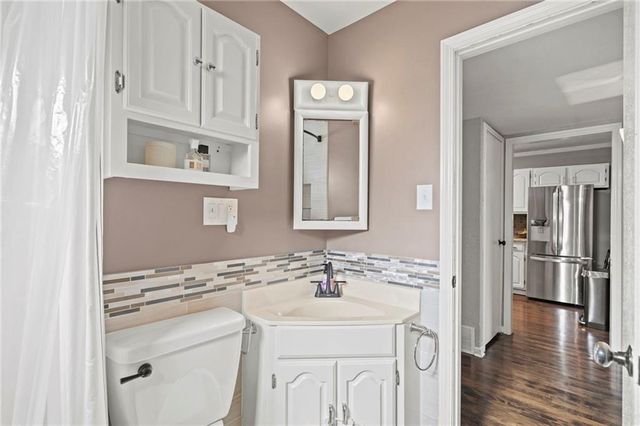 7333 W Maple Street, Overland Park, KS 66204