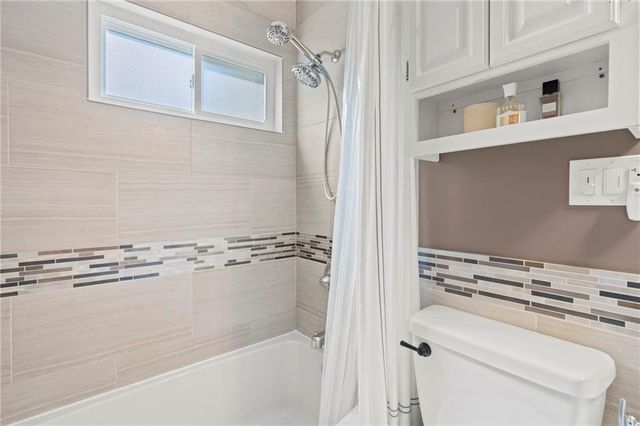 7333 W Maple Street, Overland Park, KS 66204