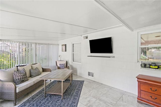 7333 W Maple Street, Overland Park, KS 66204