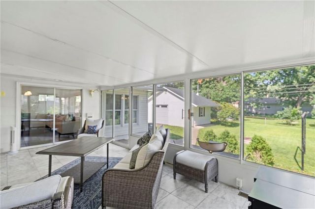 7333 W Maple Street, Overland Park, KS 66204