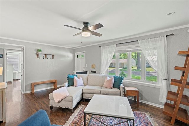 7333 W Maple Street, Overland Park, KS 66204