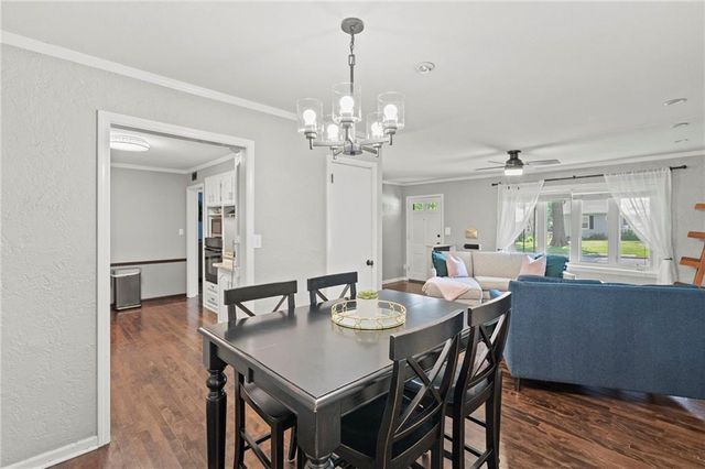 7333 W Maple Street, Overland Park, KS 66204