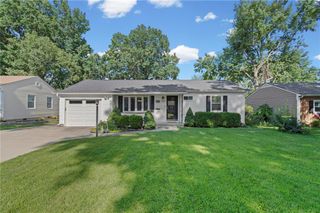 7333 W Maple Street, Overland Park, KS 66204