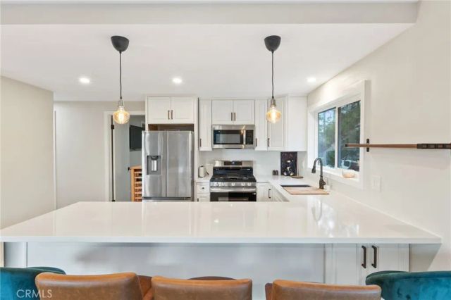 27786 Matterhorn Drive, Lake Arrowhead, CA 92352