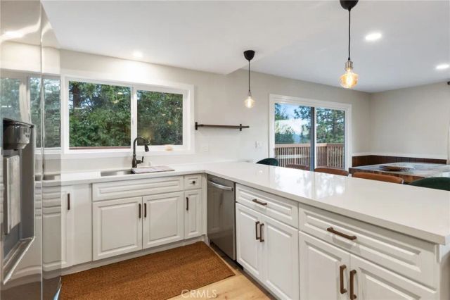 27786 Matterhorn Drive, Lake Arrowhead, CA 92352