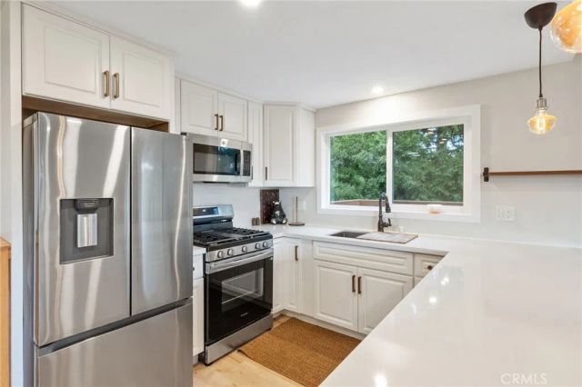 27786 Matterhorn Drive, Lake Arrowhead, CA 92352