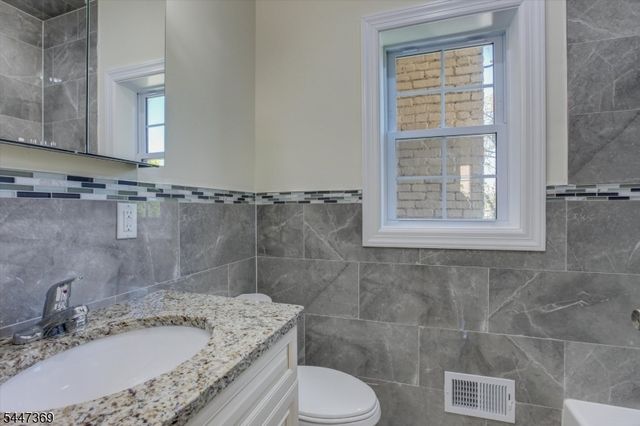 59 Sunset Ave, Newark City, NJ 07106