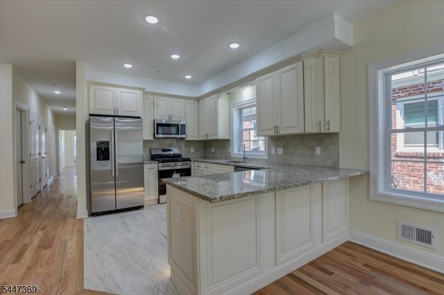 59 Sunset Ave, Newark City, NJ 07106