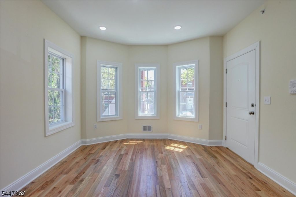59 Sunset Ave, Newark City, NJ 07106 — photo 4