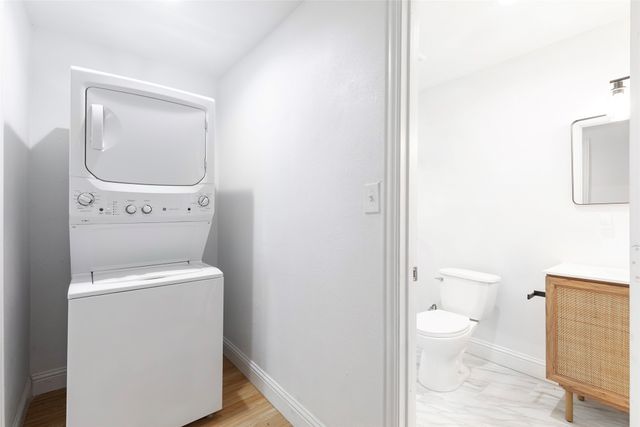 8633 Westglen, Dallas, TX 75228