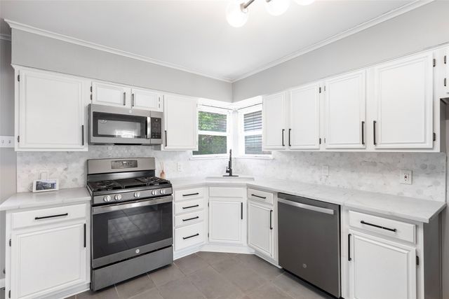 8633 Westglen, Dallas, TX 75228