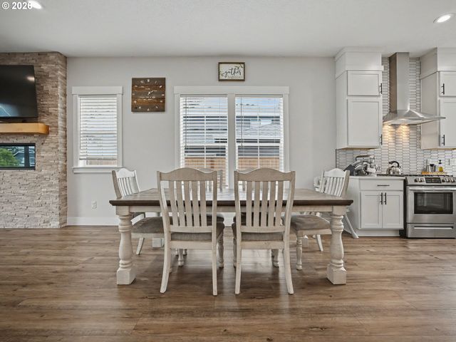 38005 JUNIPER St, Sandy, OR 97055