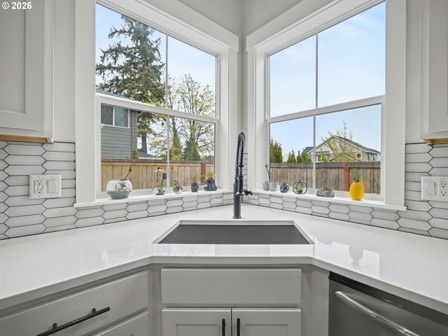 38005 JUNIPER St, Sandy, OR 97055