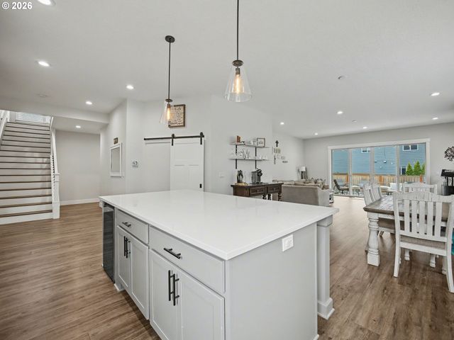 38005 JUNIPER St, Sandy, OR 97055