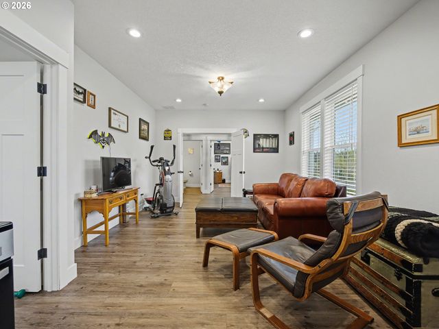 38005 JUNIPER St, Sandy, OR 97055
