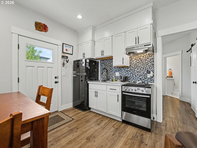 38005 JUNIPER St, Sandy, OR 97055