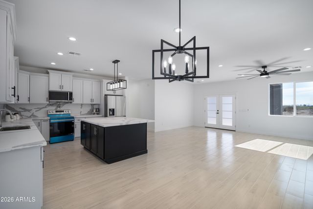 32744 W Bellview Street, Tonopah, AZ 85354