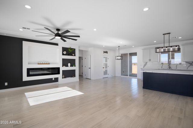 32744 W Bellview Street, Tonopah, AZ 85354