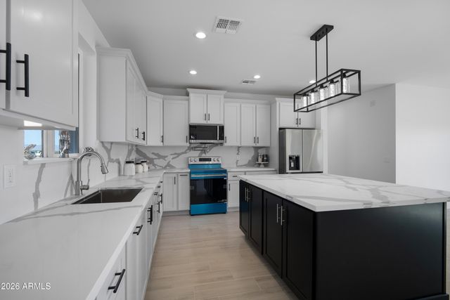 32744 W Bellview Street, Tonopah, AZ 85354