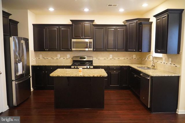 11421 SAWGRASS PL, White Plains, MD 20695