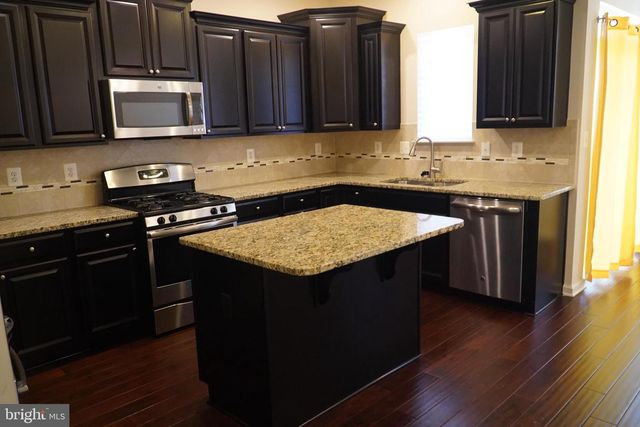 11421 SAWGRASS PL, White Plains, MD 20695