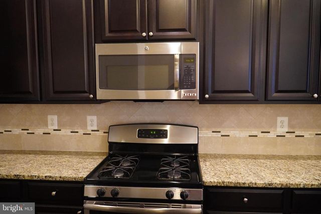 11421 SAWGRASS PL, White Plains, MD 20695