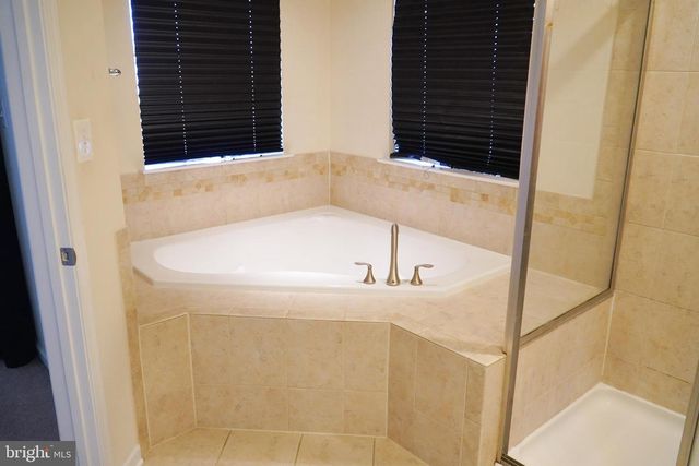 11421 SAWGRASS PL, White Plains, MD 20695