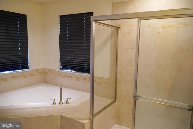 11421 SAWGRASS PL, White Plains, MD 20695