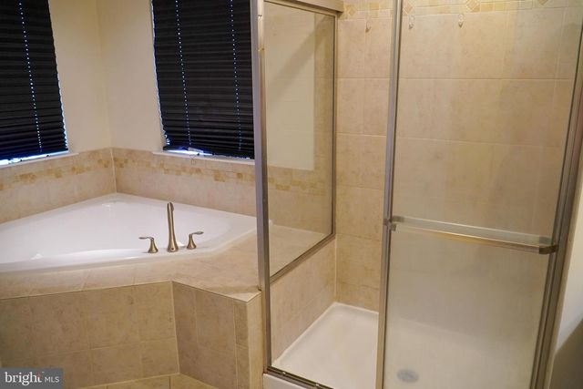 11421 SAWGRASS PL, White Plains, MD 20695