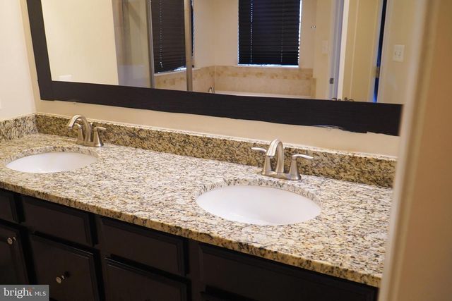 11421 SAWGRASS PL, White Plains, MD 20695