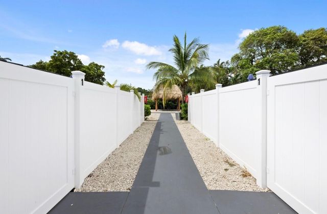 1702 SW 20th Street 1, Fort Lauderdale, FL 33315