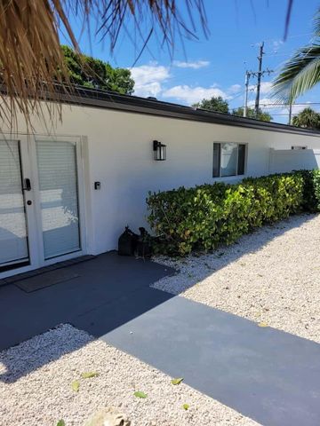 1702 SW 20th Street 1, Fort Lauderdale, FL 33315