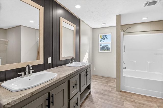 5570 NE 76TH TERRACE, High Springs, FL 32643