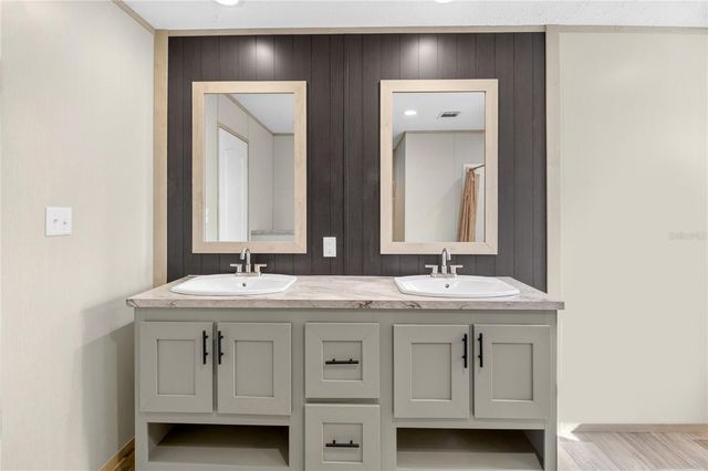 5570 NE 76TH TERRACE, High Springs, FL 32643