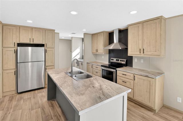 5570 NE 76TH TERRACE, High Springs, FL 32643