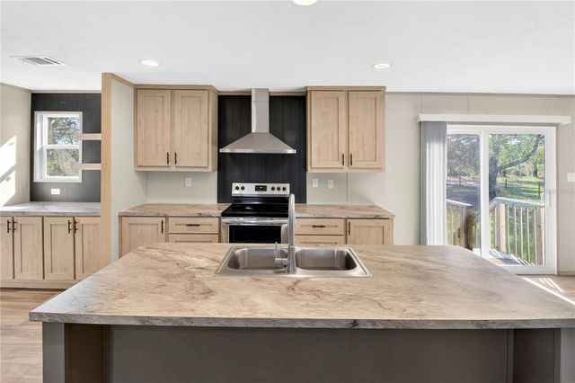 5570 NE 76TH TERRACE, High Springs, FL 32643