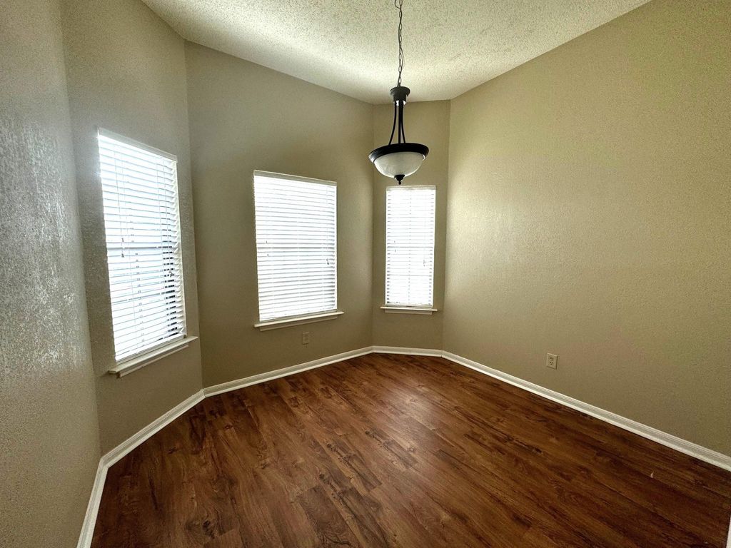 117 Quail CV A, Lockhart, TX 78644