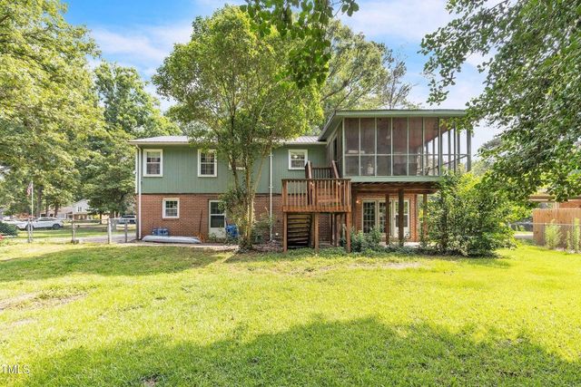 2712 Pebblebrook Drive, Sanford, NC 27330