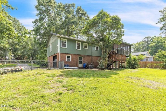 2712 Pebblebrook Drive, Sanford, NC 27330