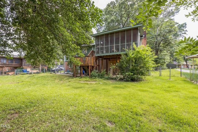 2712 Pebblebrook Drive, Sanford, NC 27330