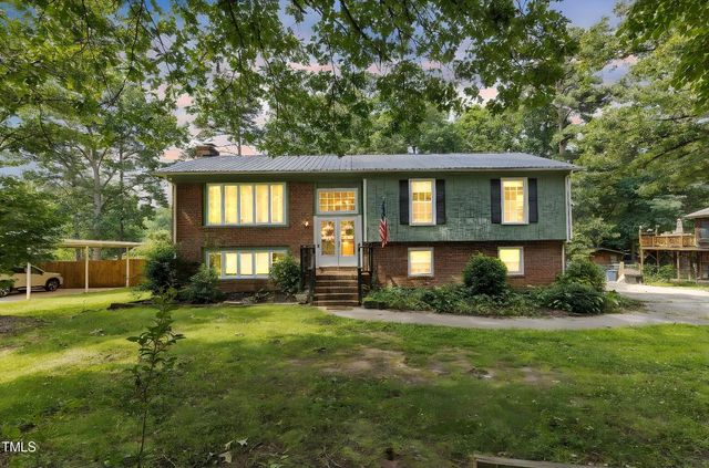 2712 Pebblebrook Drive, Sanford, NC 27330