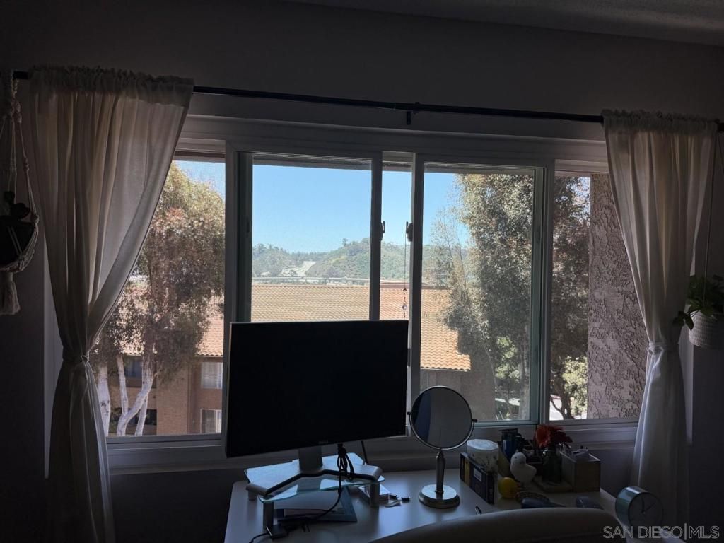 Image 19 of property listing at 10350 Caminito Cuervo 106, San Diego, CA 92108