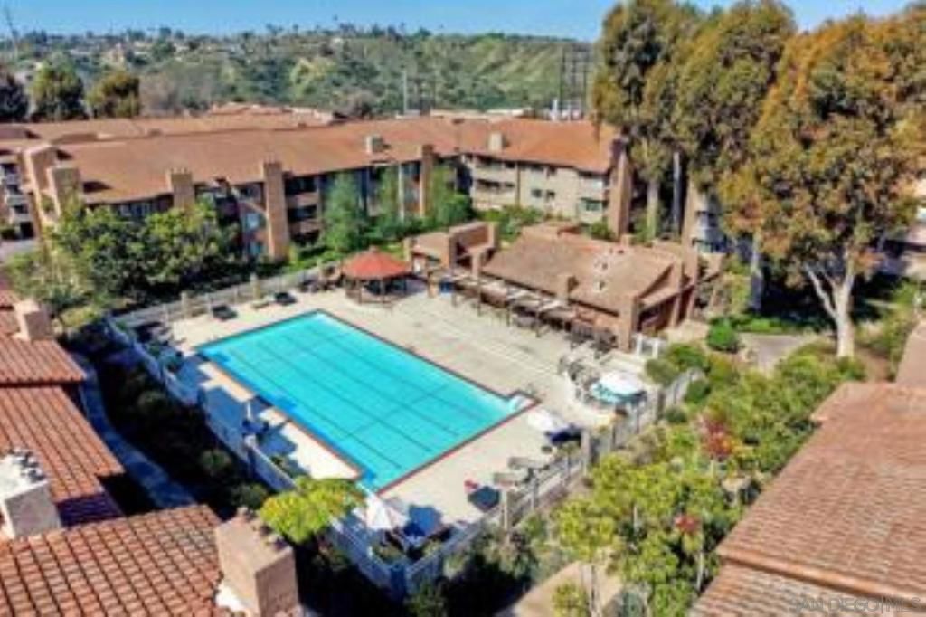 Image 25 of property listing at 10350 Caminito Cuervo 106, San Diego, CA 92108