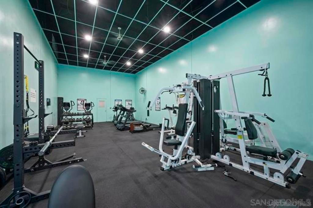 Image 33 of property listing at 10350 Caminito Cuervo 106, San Diego, CA 92108